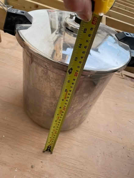 Photo of free Large pressure cook pot (Earley RG6) #3