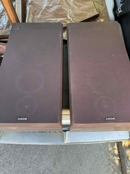 Photo of free Speakers (NE Seattle) #1