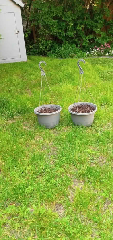 Photo of free Hanging baskets with earth (Hintonburg) #1
