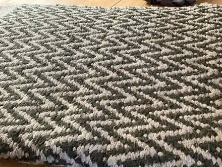 Photo of free Green and Ecru Rug (Kendal LA9) #1