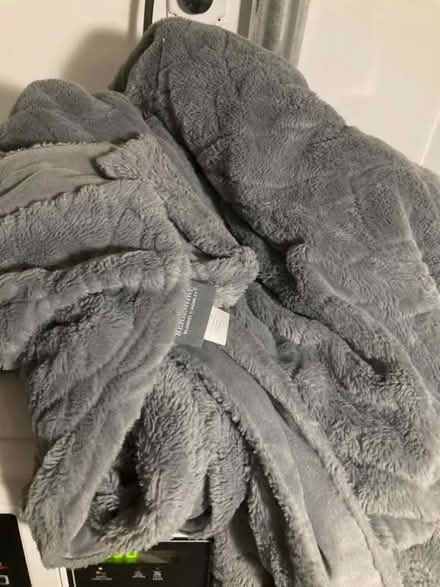 Photo of free Berkshire Queen Plush Blanket (Midtown East) #2