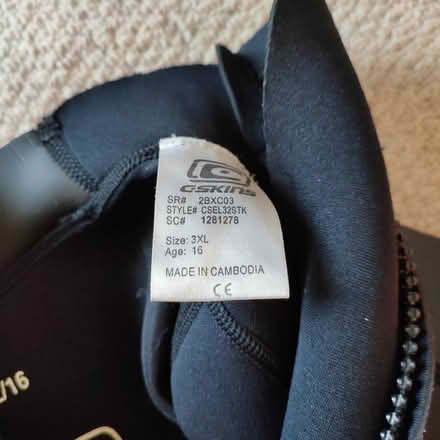 Photo of free Wet suit for teenager. Size 3XL; Age: 16 (Bishopston BS7) #2