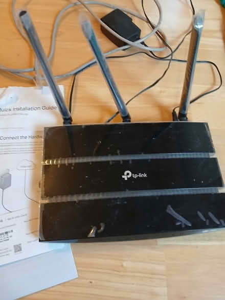 Photo of free TPLink wireless router (Ball Square) #1