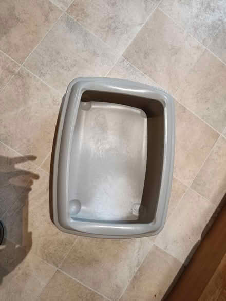 Photo of free Cat litter tray (Cambuslang G72) #1