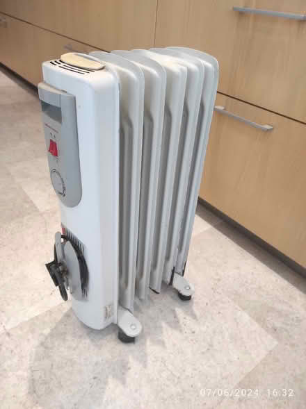 Photo of free Plug in radiator (Chesham HP5) #3