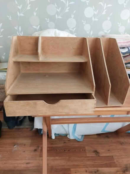 Photo of free desk tidy/document organiser (St Stephens AL3) #1