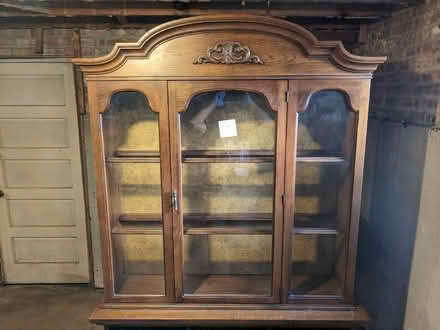 Photo of free China cabinet (Norwood Park) #3