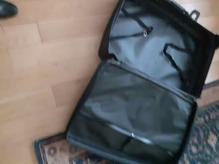 Photo of free suitcase in good condition (BT16)