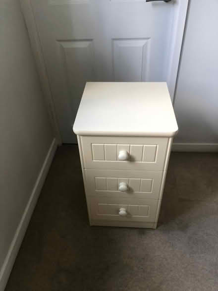 Photo of free bedside table in great condition, OX29 (Long Hanborough OX29) #1