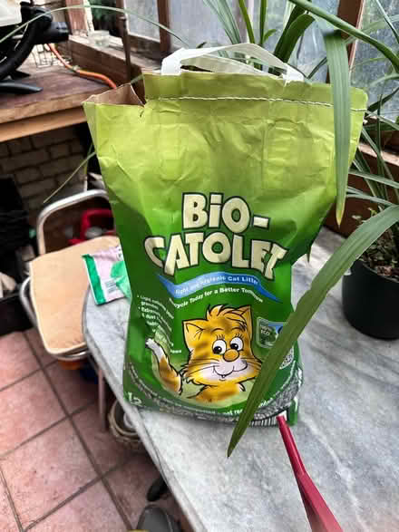 Photo of free Eco Cat litter (Streatham Hill) #1