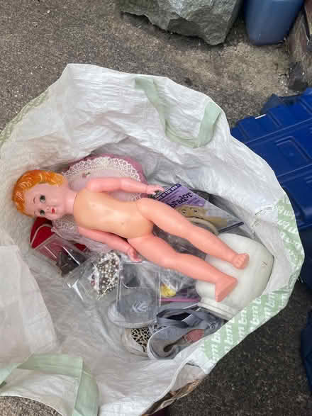 Photo of free lots of car boot items (ST7) #1