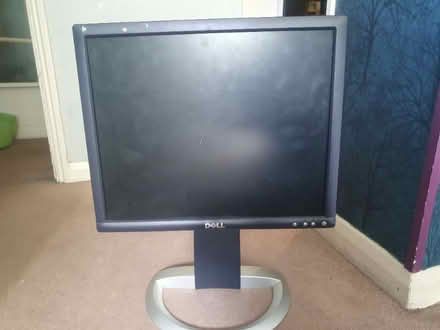 Photo of free Dell computer monitor (scratched) (South Kensington SW7) #4