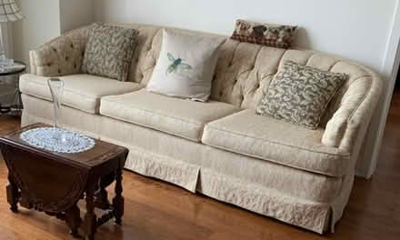 Photo of free 7ft (seven foot)couch (Montreal east) #2