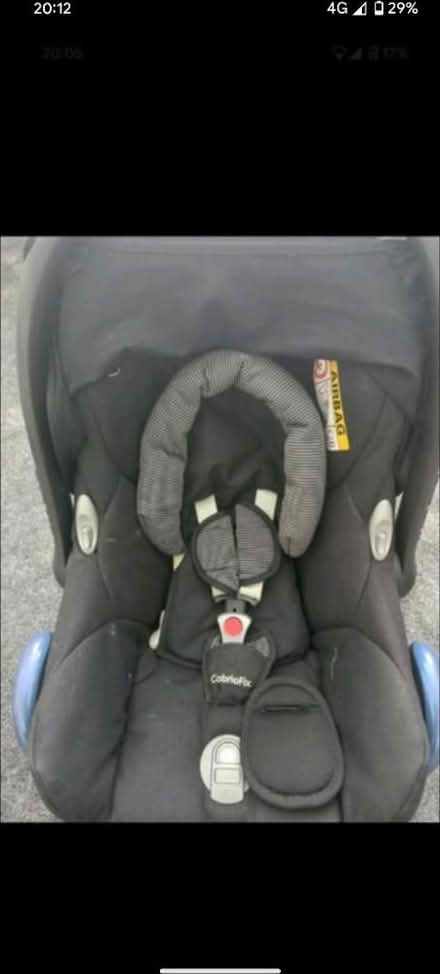 Photo of free Maxi Cosi car seat with isofix (BS14) #2