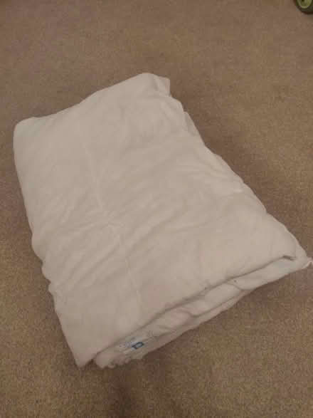 Photo of free Single Duvet - Medium thickness (Finchampstead, RG40) #1
