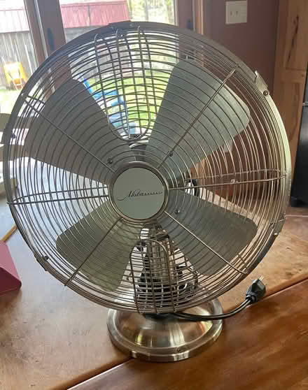 Photo of free Table top fan (Highland/Town of Esopus) #1