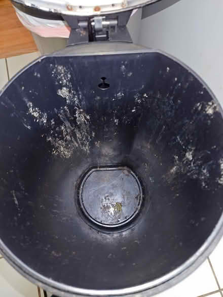 Photo of free Step-on trash can used for compost (Santa Monica) #3
