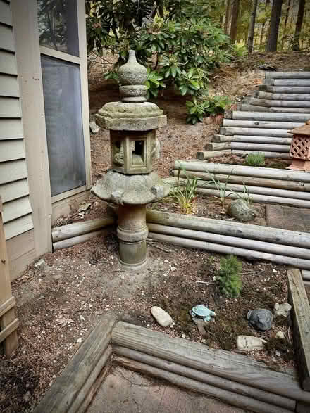 Photo of free Japanese ornamental concrete statue (Avon) #1
