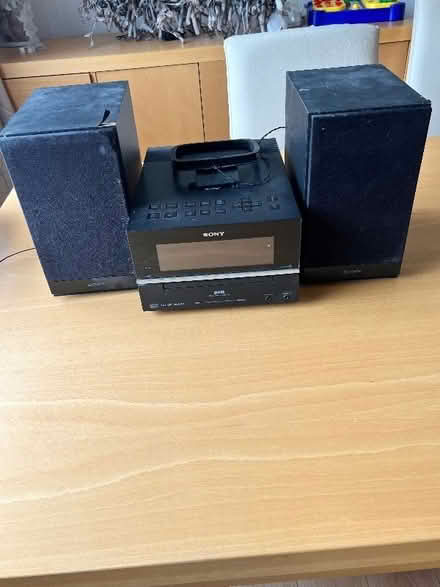 Photo of free Radio/CD player (Marylebone WN1) #1