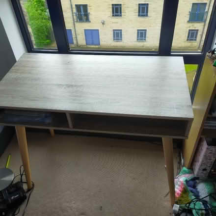 Photo of free Desk (Oakes HD3)