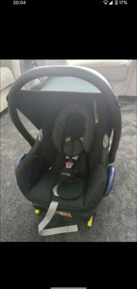 Photo of free Maxi Cosi car seat with isofix (BS14) #1