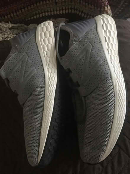 Photo of free Men’s new balance sneakers 9.5 (Washington Heights 169th) #2