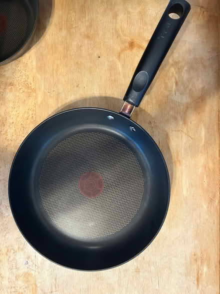 Photo of free 4 non stick pans (Burbank, near NoHo border) #4