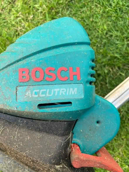 Photo of free BOSCH Lawnmower and Strimmer Set (WN8) #3