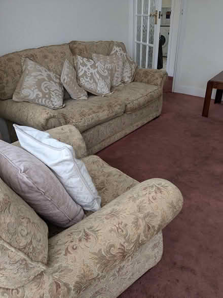 Photo of free 3 piece suite (Chislehurst BR7) #1