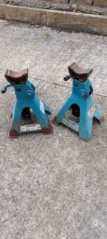 Photo of free Axle stands (Coed Eva NP44) #1