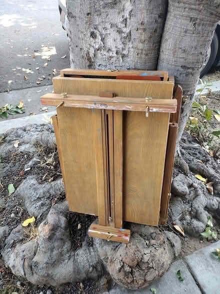 Photo of free Portable easel Curb Alert (West Hollywood) #1