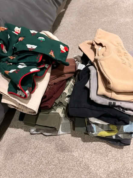 Photo of free Bundles of boys clothes (W14) #1
