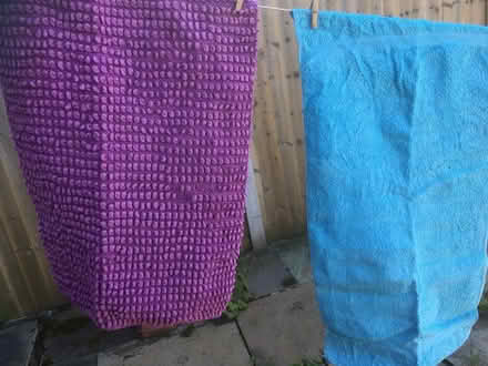 Photo of free Bath mat and hand towel (Jennyfields HG3) #1
