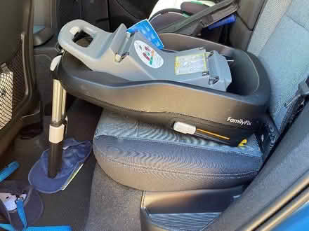 Photo of free Maxicosi pebble baby seat & base unit (Old Windsor SL4) #4