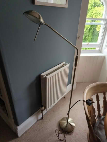 Photo of free Floor lamp - needs new bulb/fuse (Haymarket/West End) #1