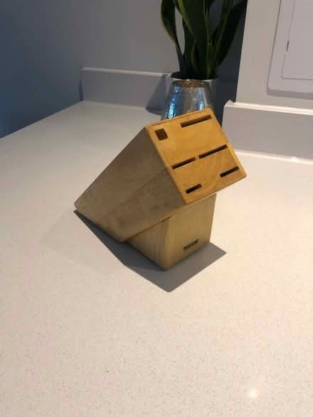 Photo of free Knife block (Hertford EN11) #1