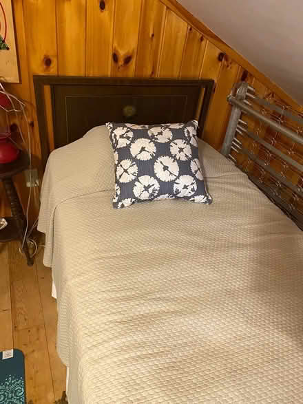 Photo of free Vintage twin beds (2) (Mt. Vernon)