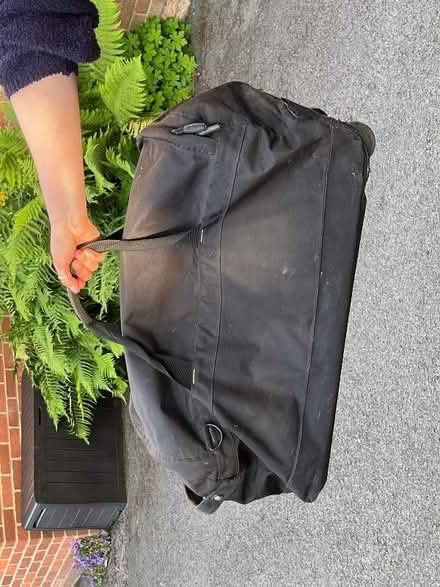 Photo of free Old/used holdall with wheels and retractable handle (Harrogate HG2) #3
