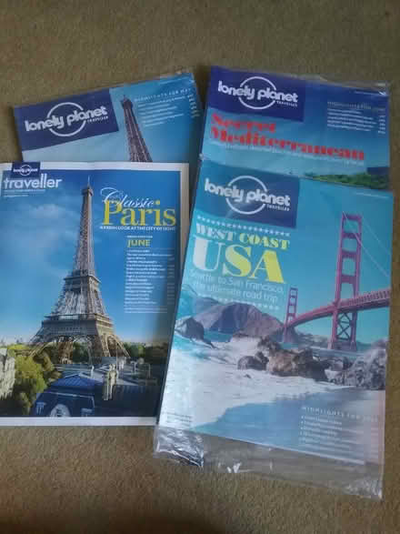 Photo of free lonely planet 4 magazines (Brentwood CM14) #1