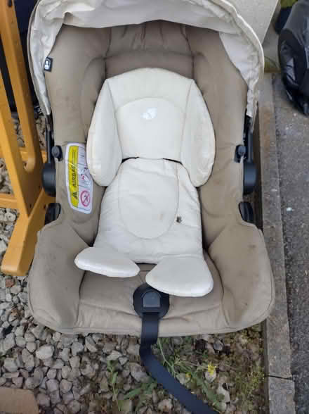 Photo of free Infant Carrier/ Baby Car Seat (Caversham RG4) #2