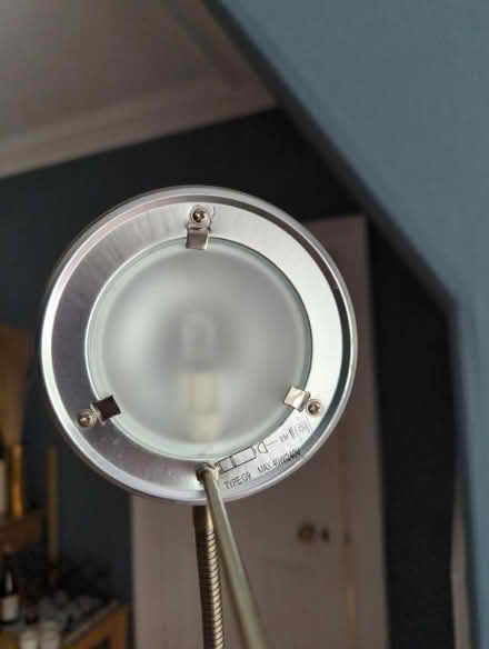 Photo of free Floor lamp - needs new bulb/fuse (Haymarket/West End) #2