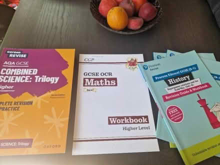 Photo of free GCSE revision guides/resources. (Linslade LU7) #1