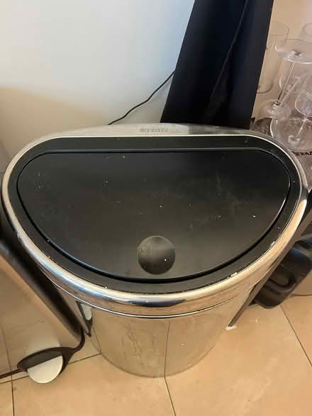 Photo of free Large kitchen bin (Reading RG4) #2