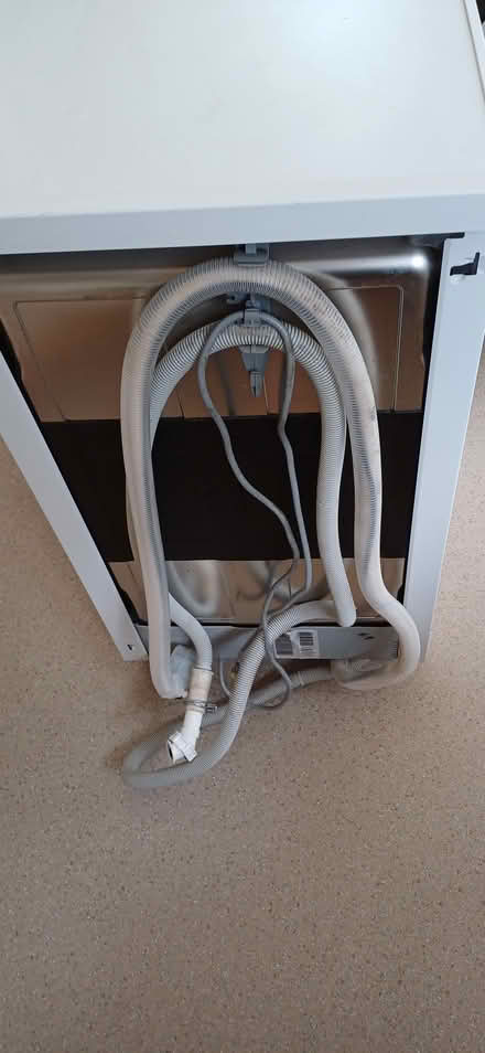 Photo of free Bosch slimline dishwasher (North Holmwood) #1
