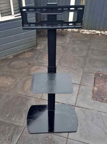 Photo of tv stand (ilford IG1) #1