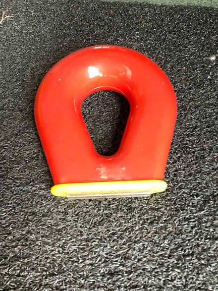 Photo of free L/h scissors, magnet, hole punch (S18, Dronfield Woodhouse.) #2
