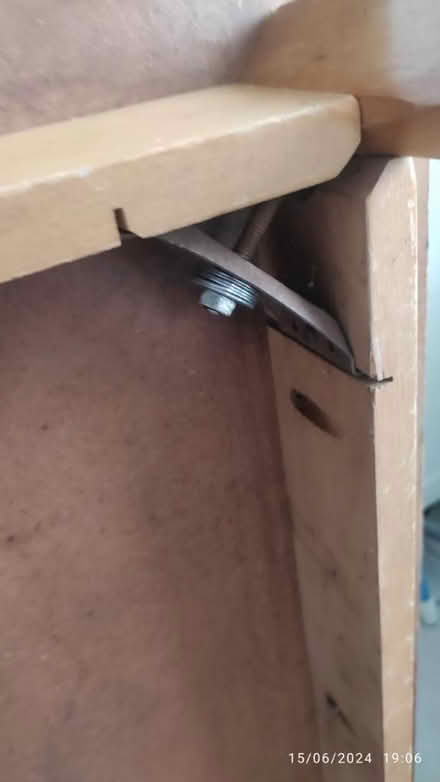 Photo of free Small dining table (SE19) #4