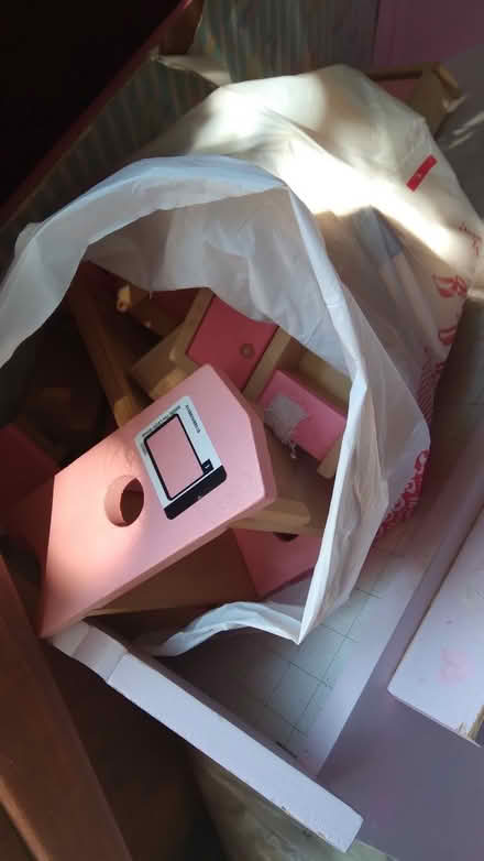 Photo of free Dolls house (East Croydon CR0) #2