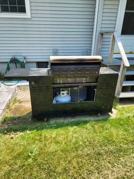 Photo of free Grill (Billerica Near Saltbox Nursery) #3