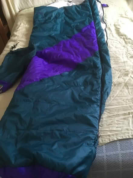 Photo of free Sleeping bag (Jennyfields HG3) #3